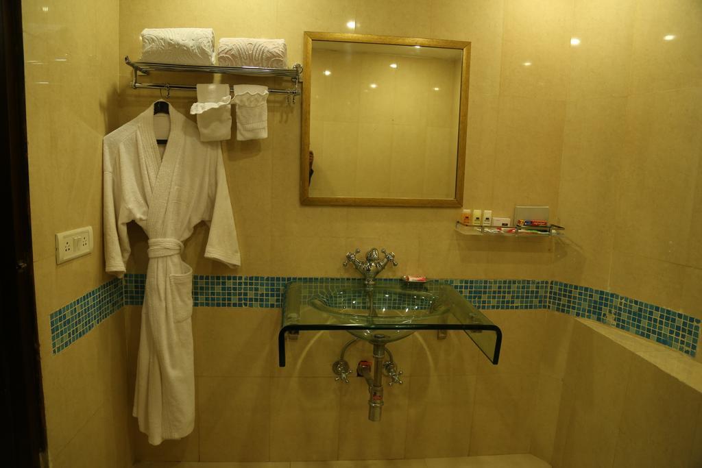 Meuse Jupiter Business And Luxury Hotel Nashik Rum bild