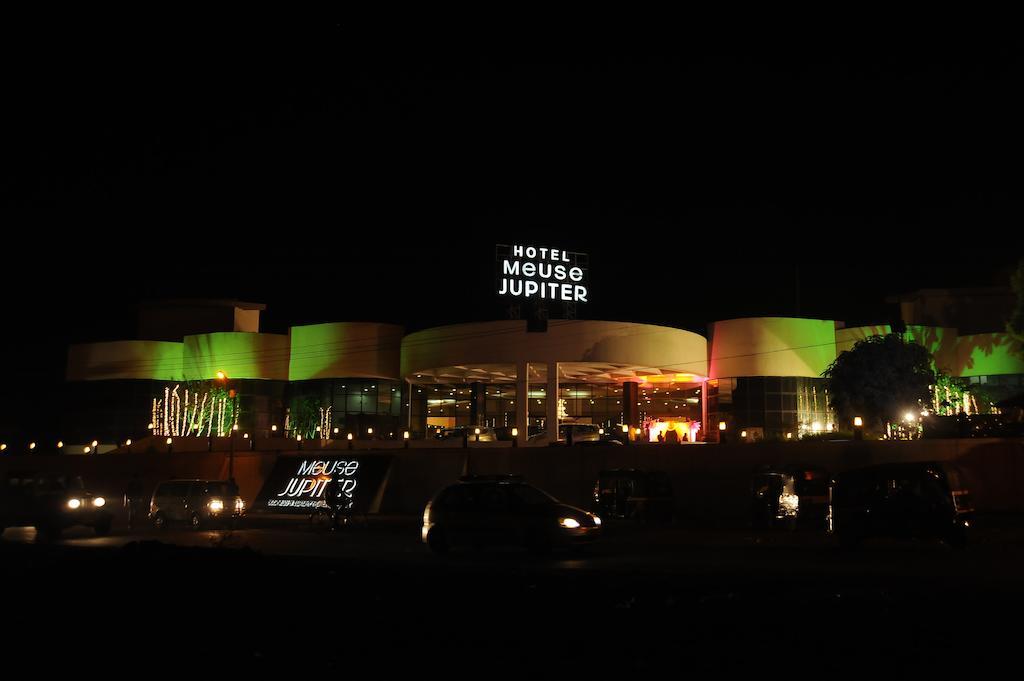 Meuse Jupiter Business And Luxury Hotel Nashik Exteriör bild